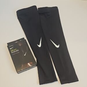 Nike Mens Black Dri-FIT Technology Sleeves S/M Black & White Like New